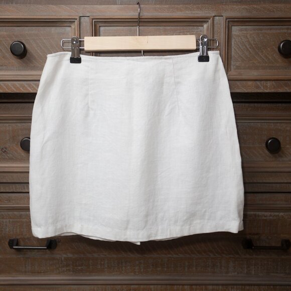 White Linen Mini Skirt with Real Mother of Pearl Buttons - Picture 8 of 13